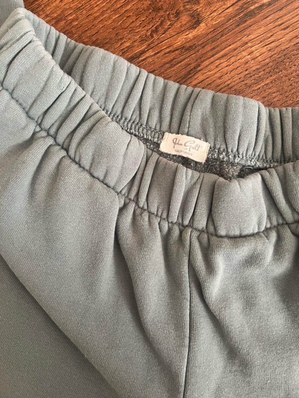 BRANDY MELVILLE/ JOHN GALT Rosa sweatpants✨